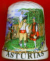 T�PICOS DE LLANES (ASTURIAS) ESCANCIANDO SIDRA